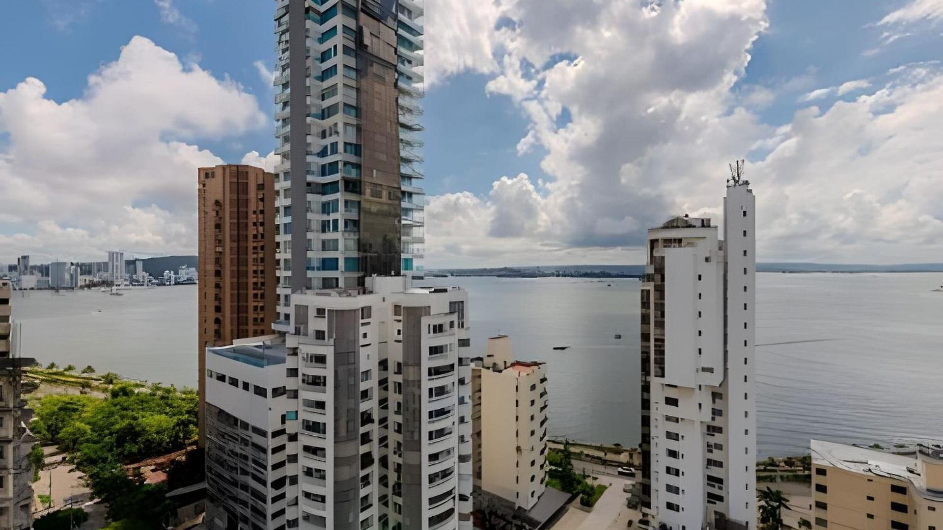 16th Floor Infinitum 1 Bedroom Apartamento